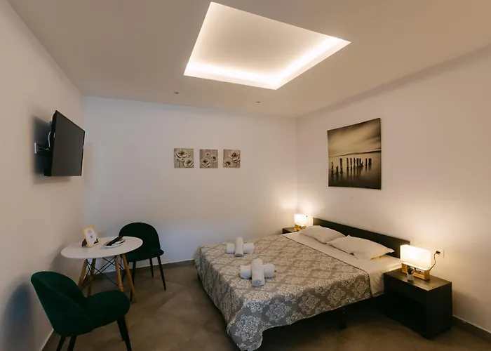 White Element